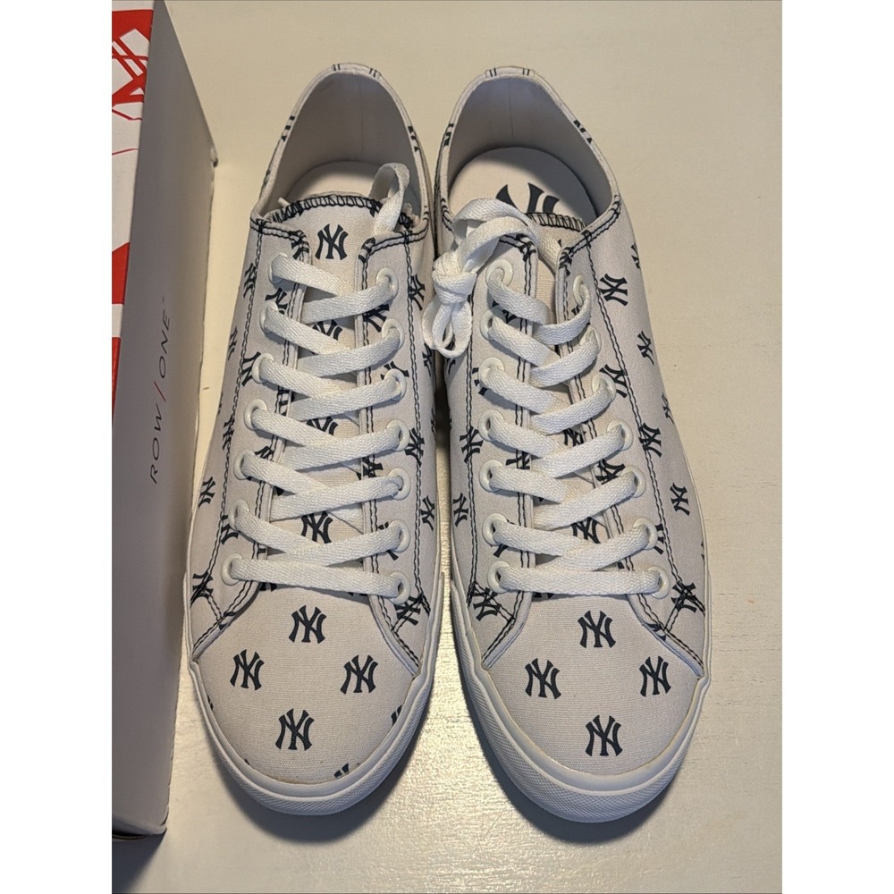 Row One New York Yankees Shoes Size M10.5 / W12.0